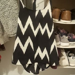 Chevron print razer back tank top by H &M